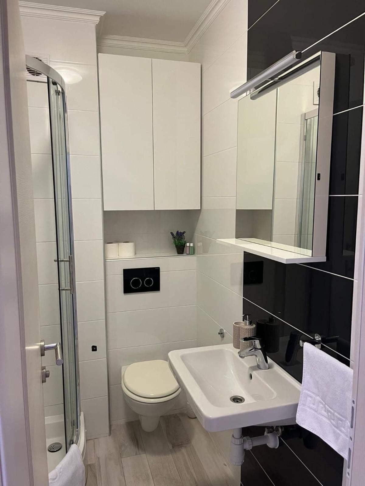Bellissima By The Sea Apartment Makarska